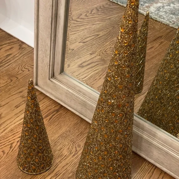 Beaded tree cones